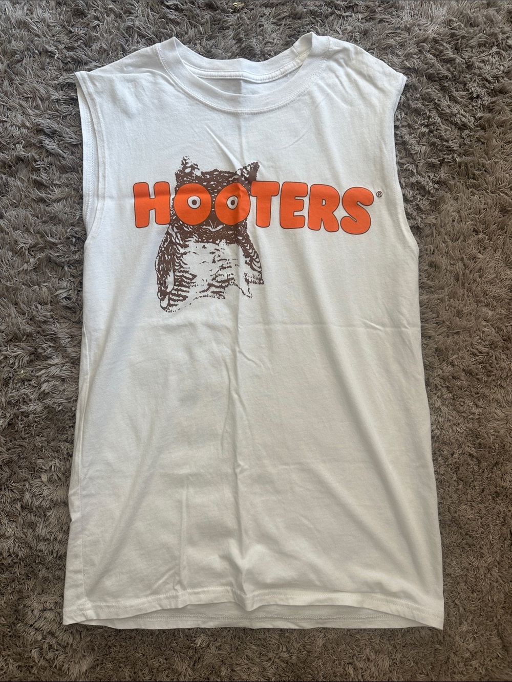Hooters White Sleeveless muscle Tee